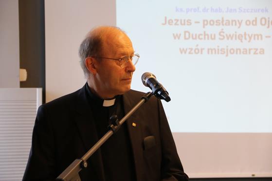 2019-11-07 Spotkanie mlodych ksiezy i sympozjum w Domus Mater (26).JPG